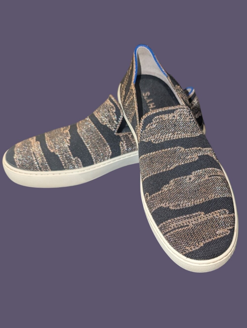 VGOC Rothy's The Golden Shimmer Black and Metallic Gold Slip-On Sneakers Sz 11